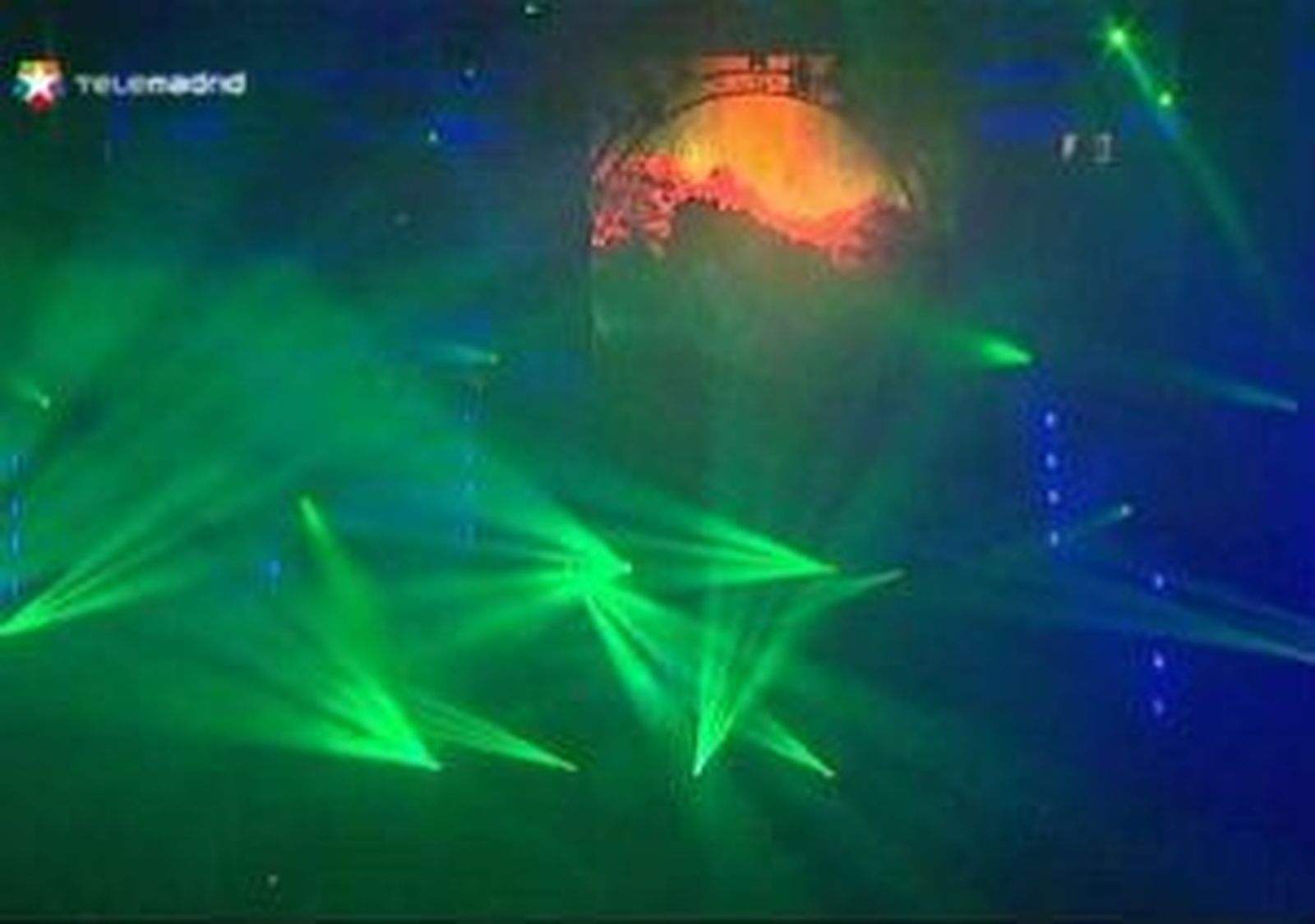 Macrofiesta en Moralzarzal, último adiós al 2013 que ha acabado este 2 de enero