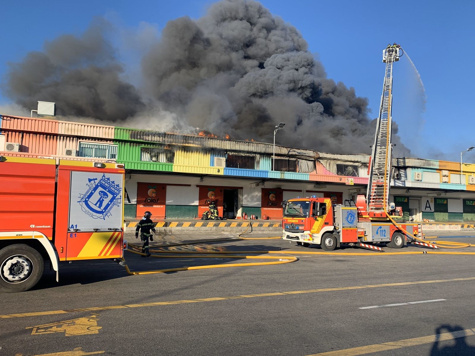 Incendio en nave de frutas de Mercamadrid