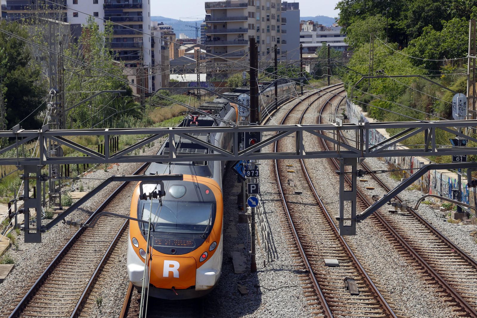 Otro robo de cobre en la red de Rodalies afecta a dos trenes en las líneas de Lleida