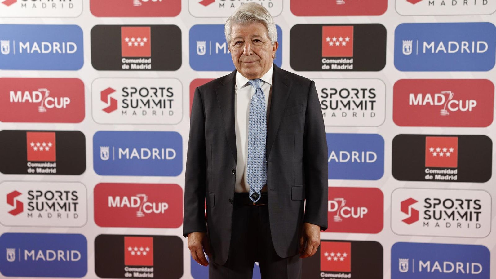 Cerezo da el apoyo incondicional a Simeone
