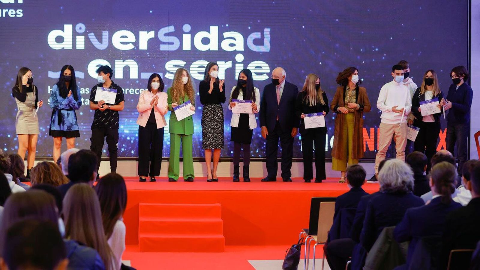 La Reina entrega los premios del II festival de cortos 'Diversidad en serie'