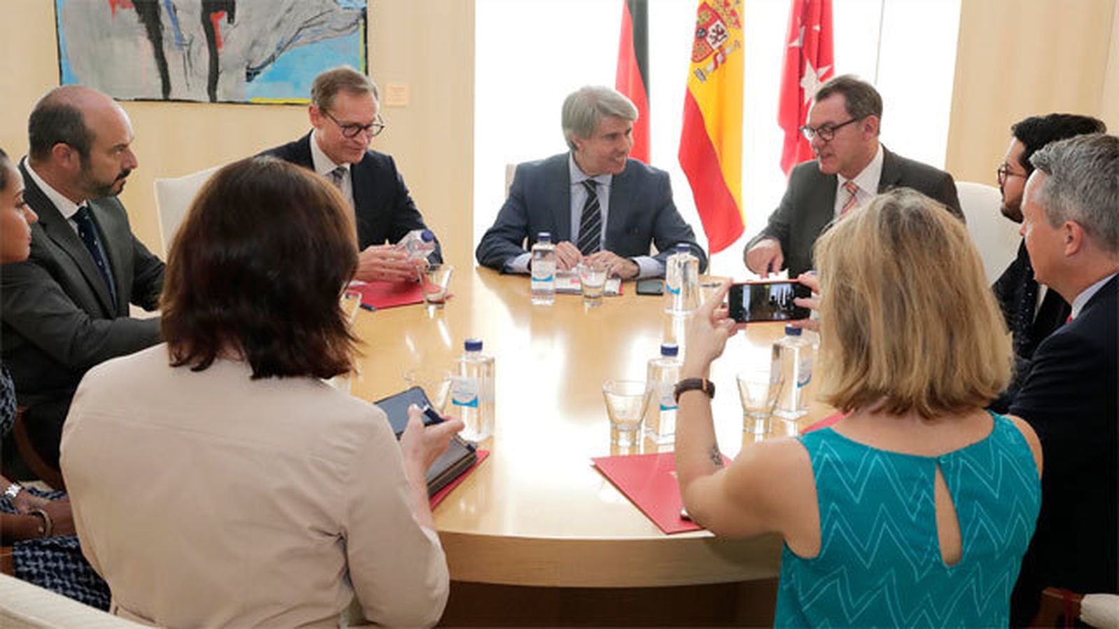 El presidente de la Comunidad, Ángel Garrido, y el alcalde gobernador de Berlín Michael Müller