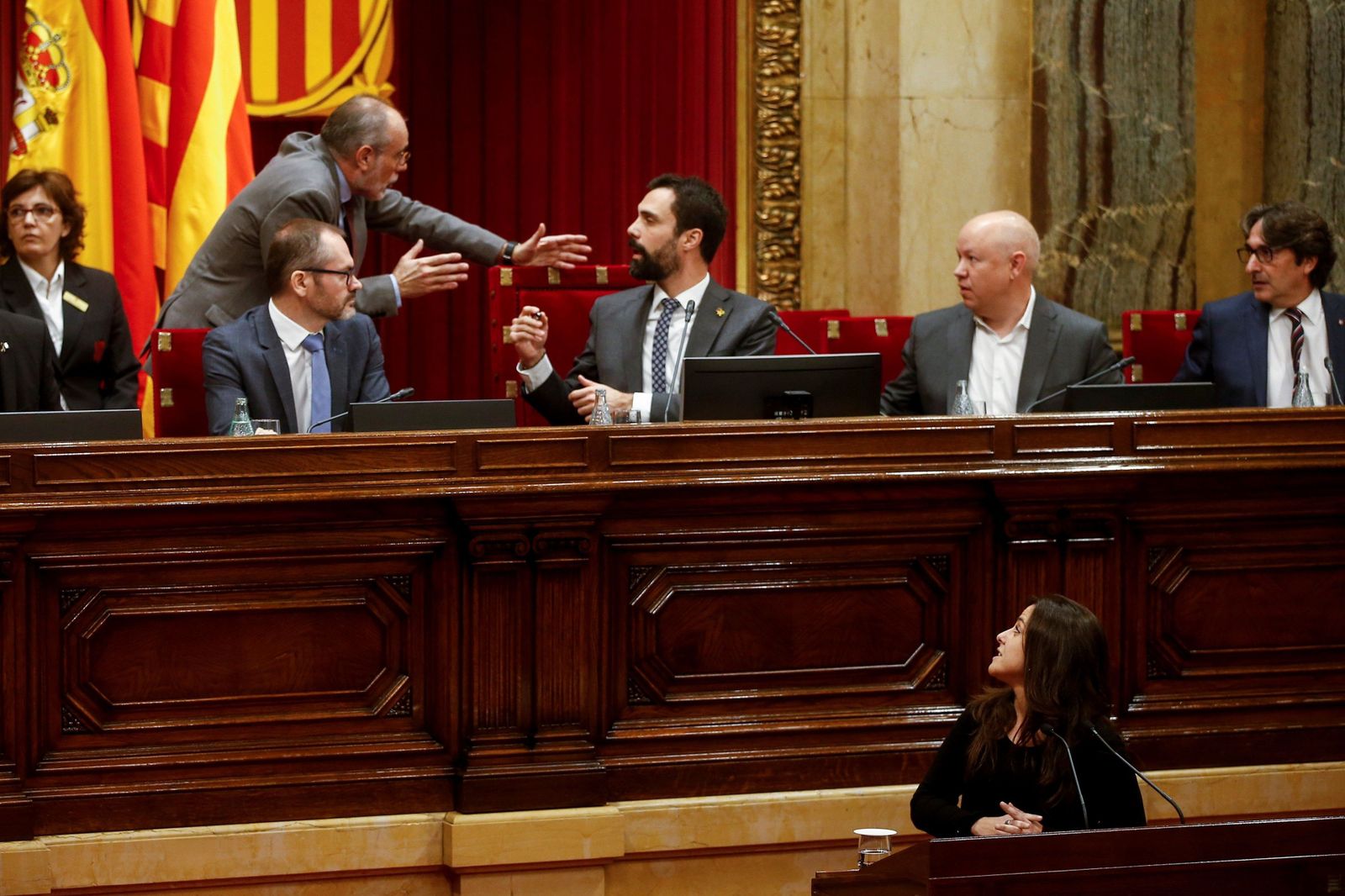 El Parlamento catalán aprueba nueva moción independentista desafiando al Constitucional