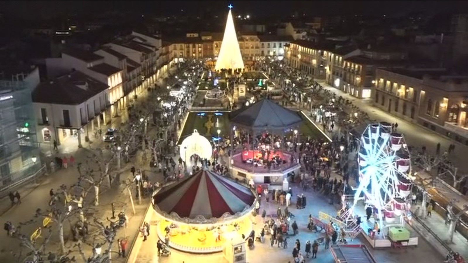 Así se ha encendido la Navidad en Alcalá de Henares