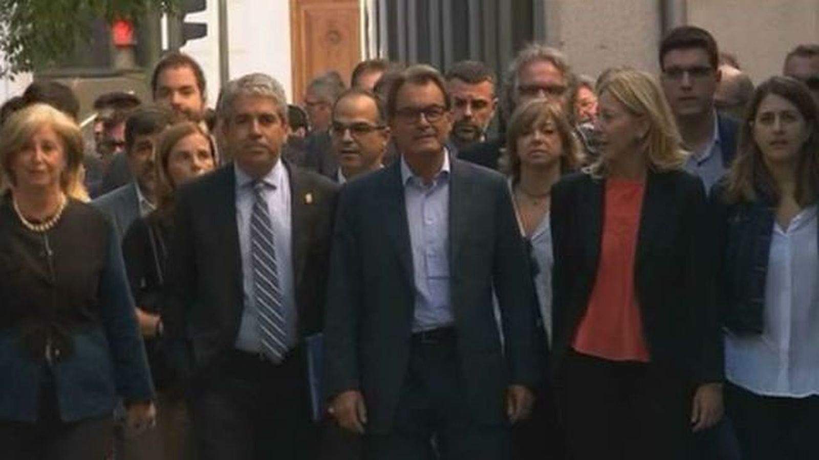 El juez procesa a Mas, Ortega y Rigau por desobediencia y prevaricación