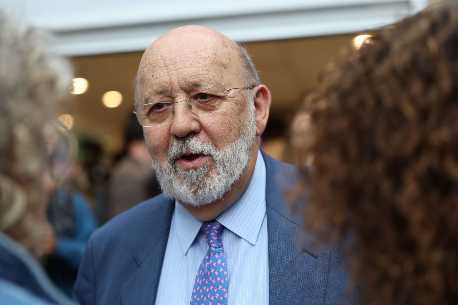 El CIS de Tezanos sorprende con una encuesta en plenas negociaciones de investidura