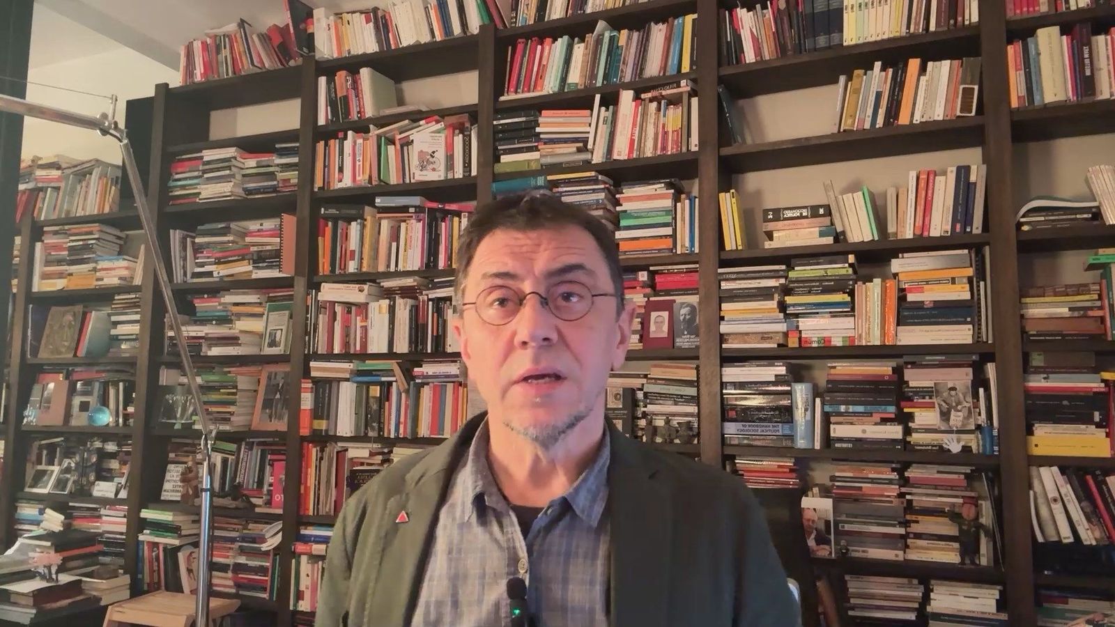 Monedero carga contra sus compañeros de partido y dice que vivimos en la era de "las mentiras y las fakes"