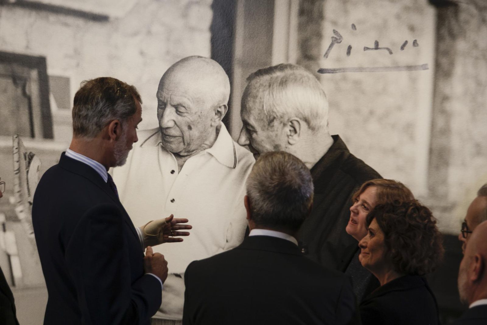 El rey visita la exposición de Picasso