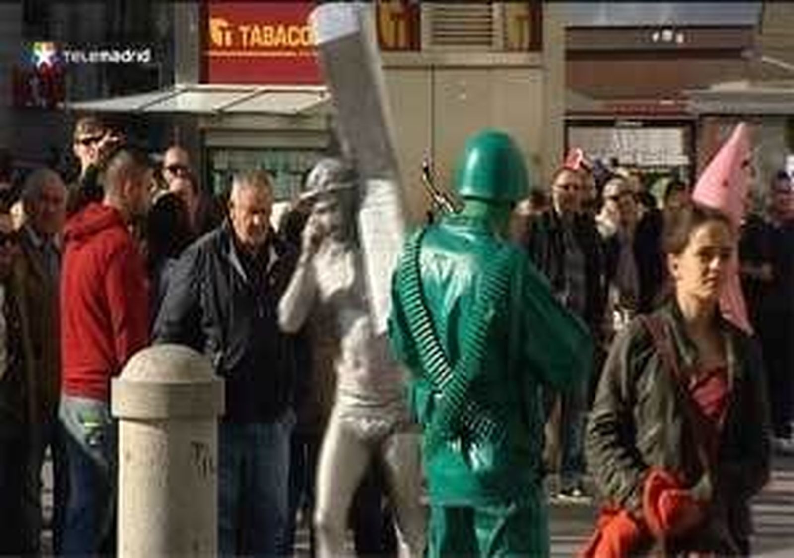 Alex de la Iglesia rueda en Puerta del Sol, Calle-30 y el Palacio de Boadilla