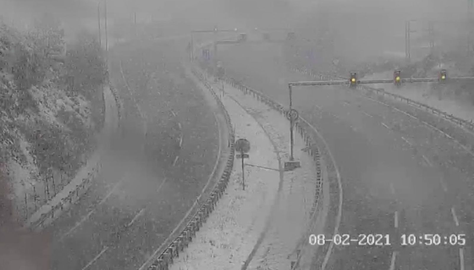 La nieve regresa a Madrid y la sierra se tiñe de blanco