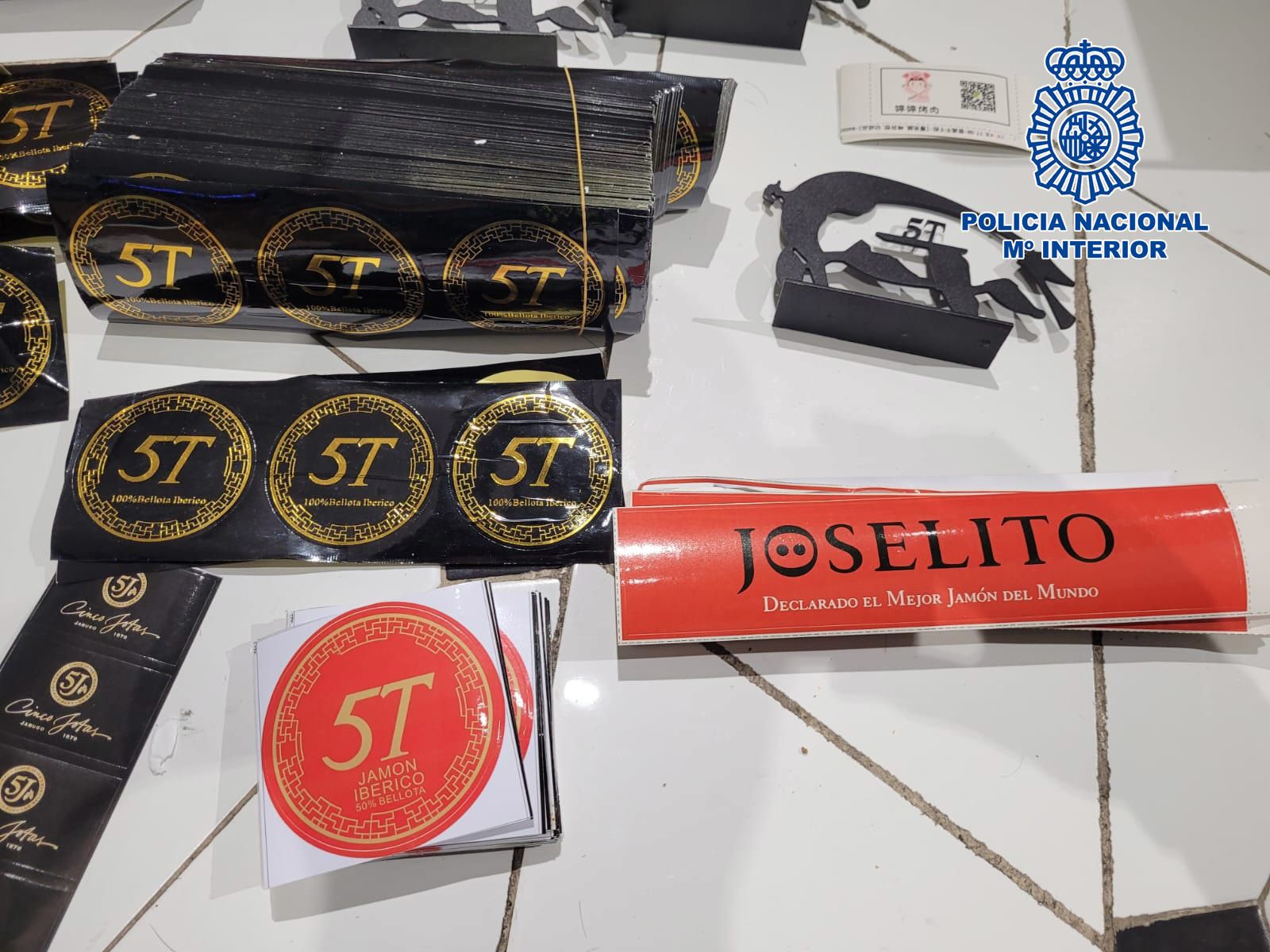 Productos ibéricos falsificados intervenidos por la Policía Nacional