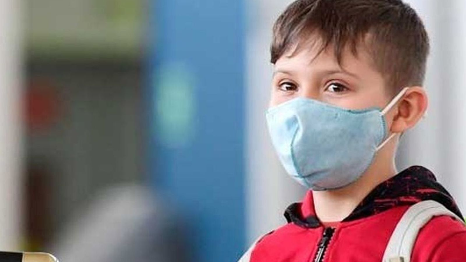 Las mascarillas dejarán de ser obligatorias, desde este lunes, en el patio de los colegios