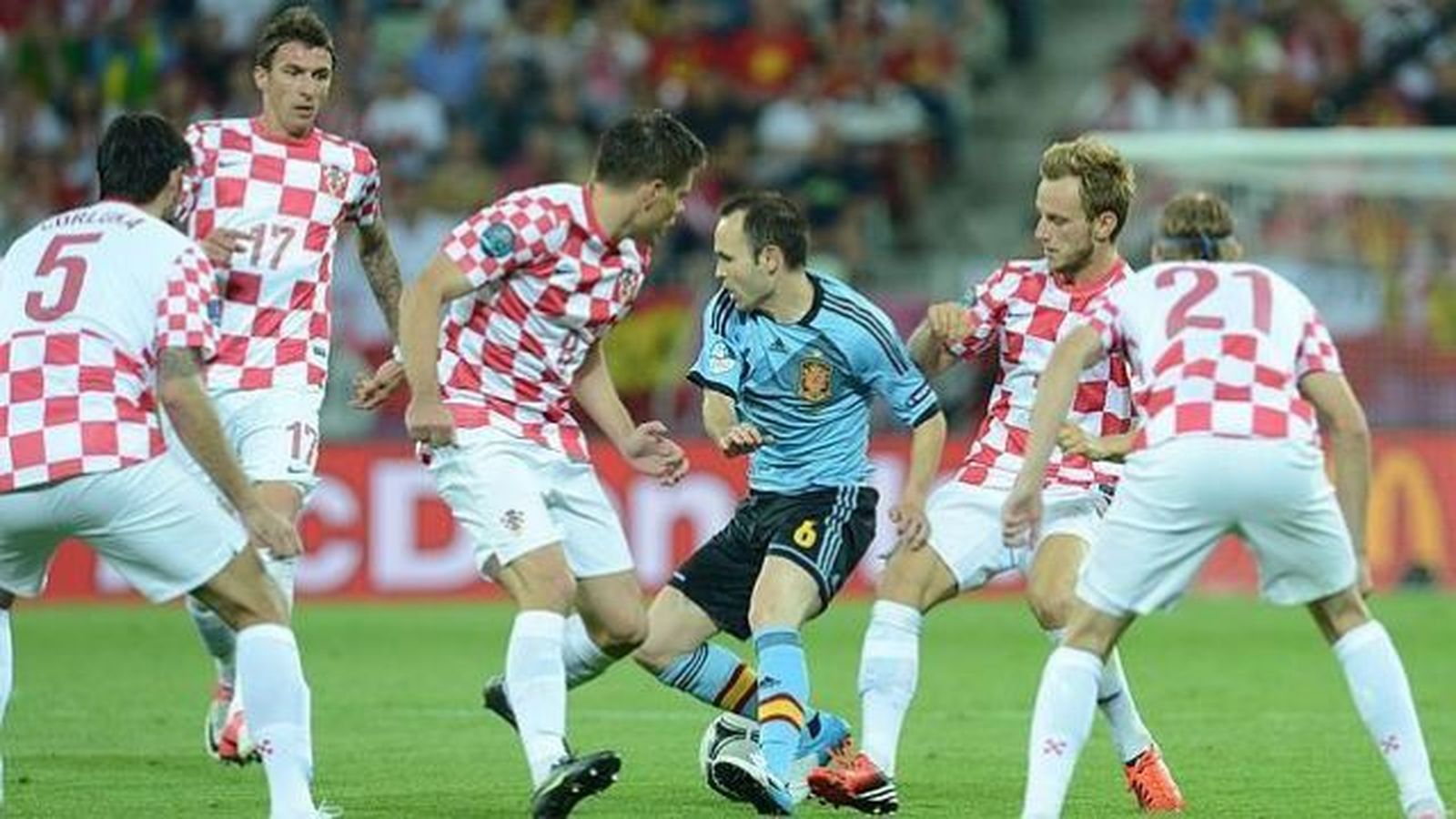 España y Croacia protagonizan un pulso por la primera plaza del grupo