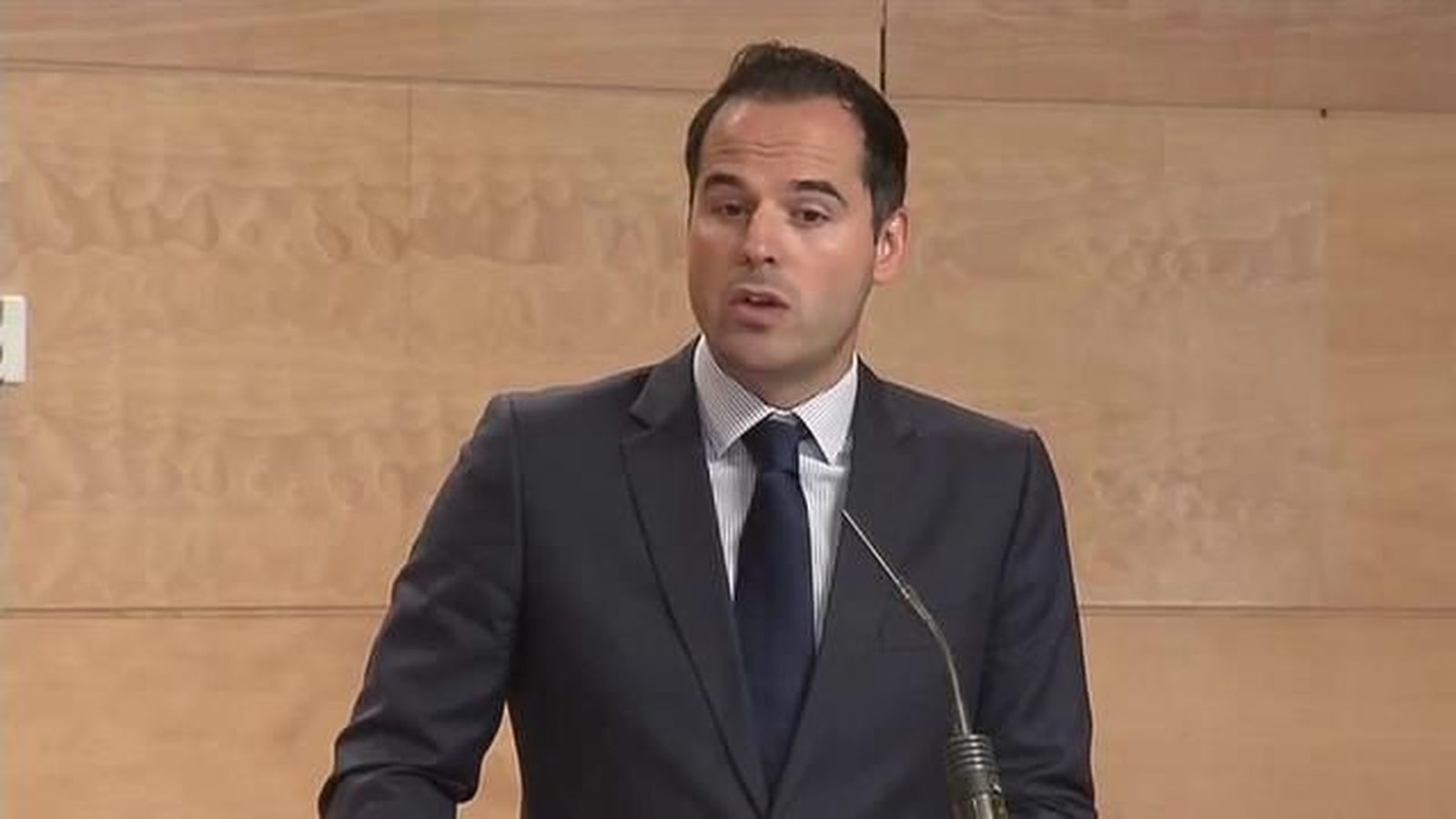 Los edificios públicos y centros de la Comunidad de Madrid consumirán energía 100% renovable