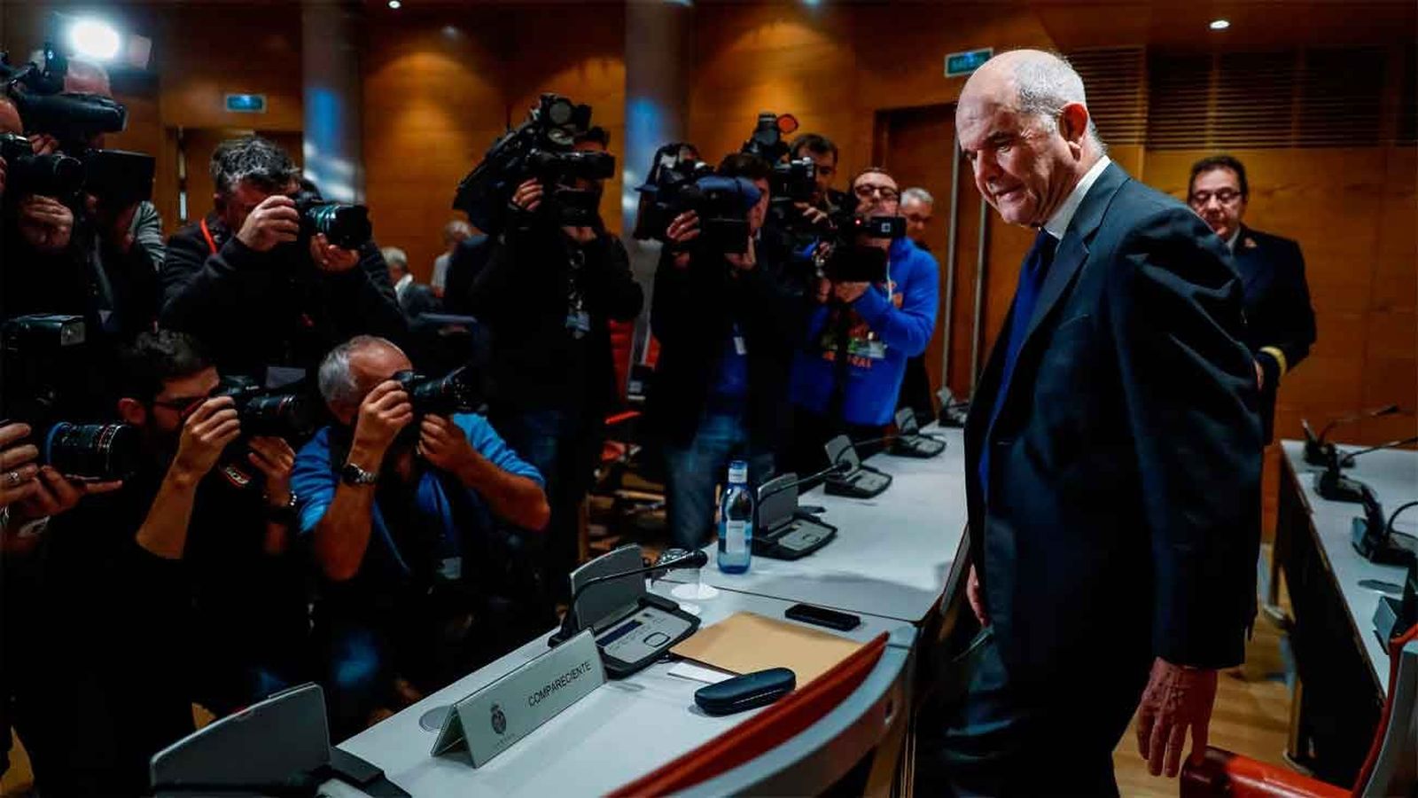 Chaves no responde al PP y sostiene que no hay financiación irregular del PSOE