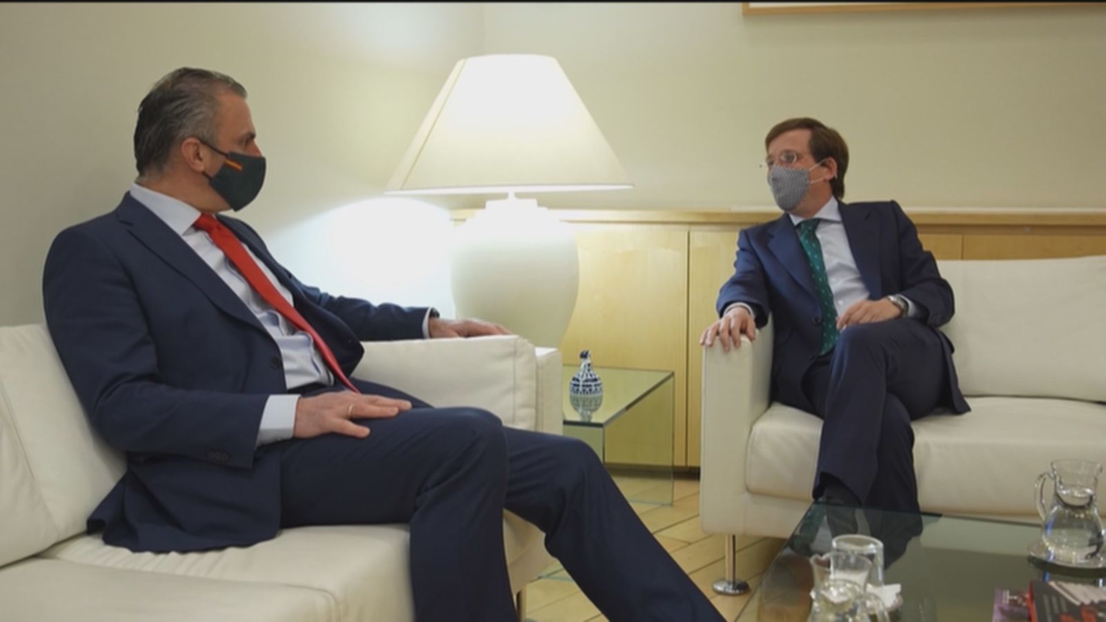 Reunión entre Martínez-Almeida y Ortega Smith