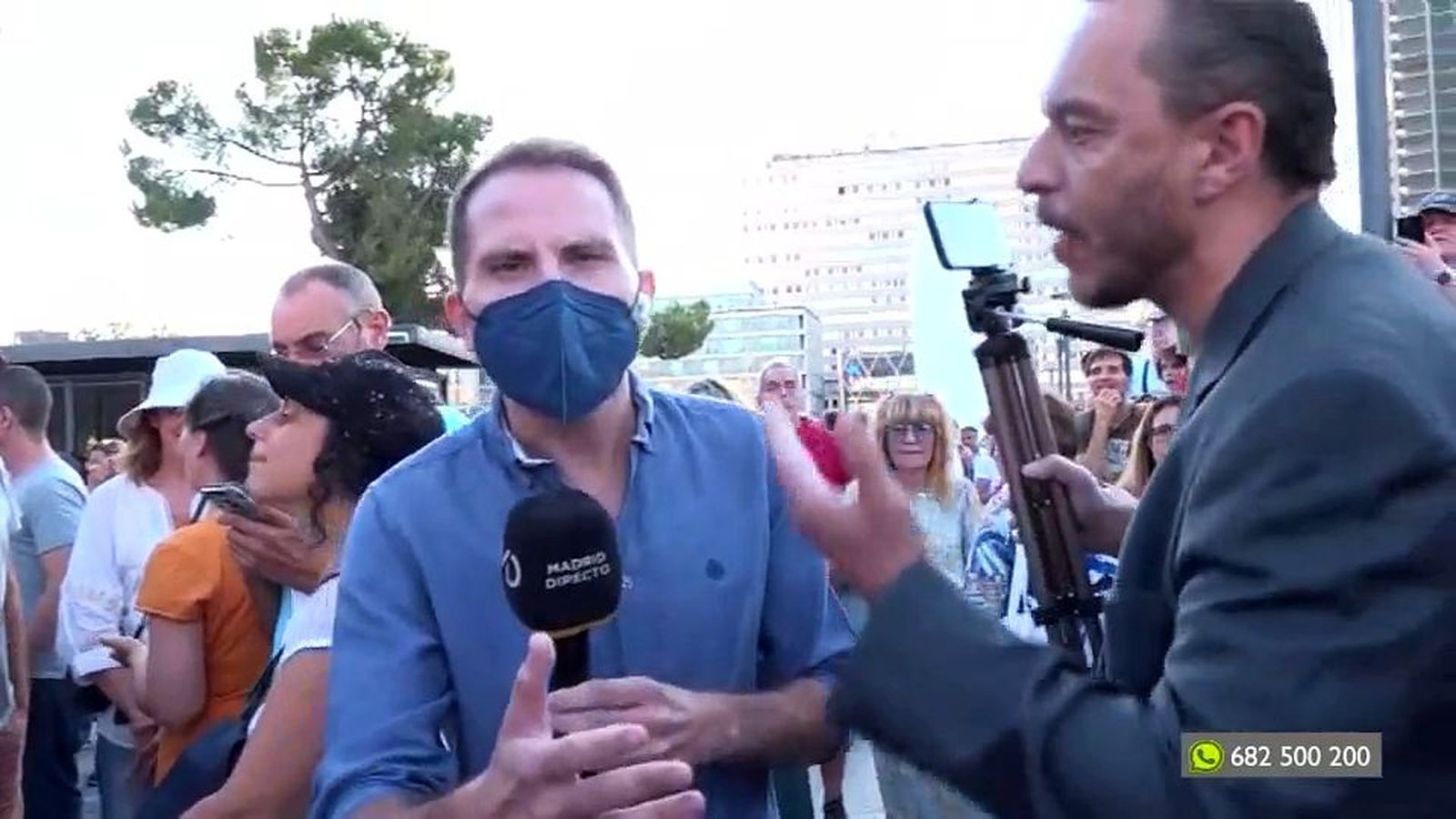 Doble manifestación en la Plaza Colón contra las vacunas en menores