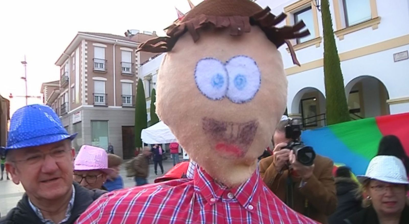 San Sebastián de los Reyes recupera el tradicional ‘manteo del pelele’