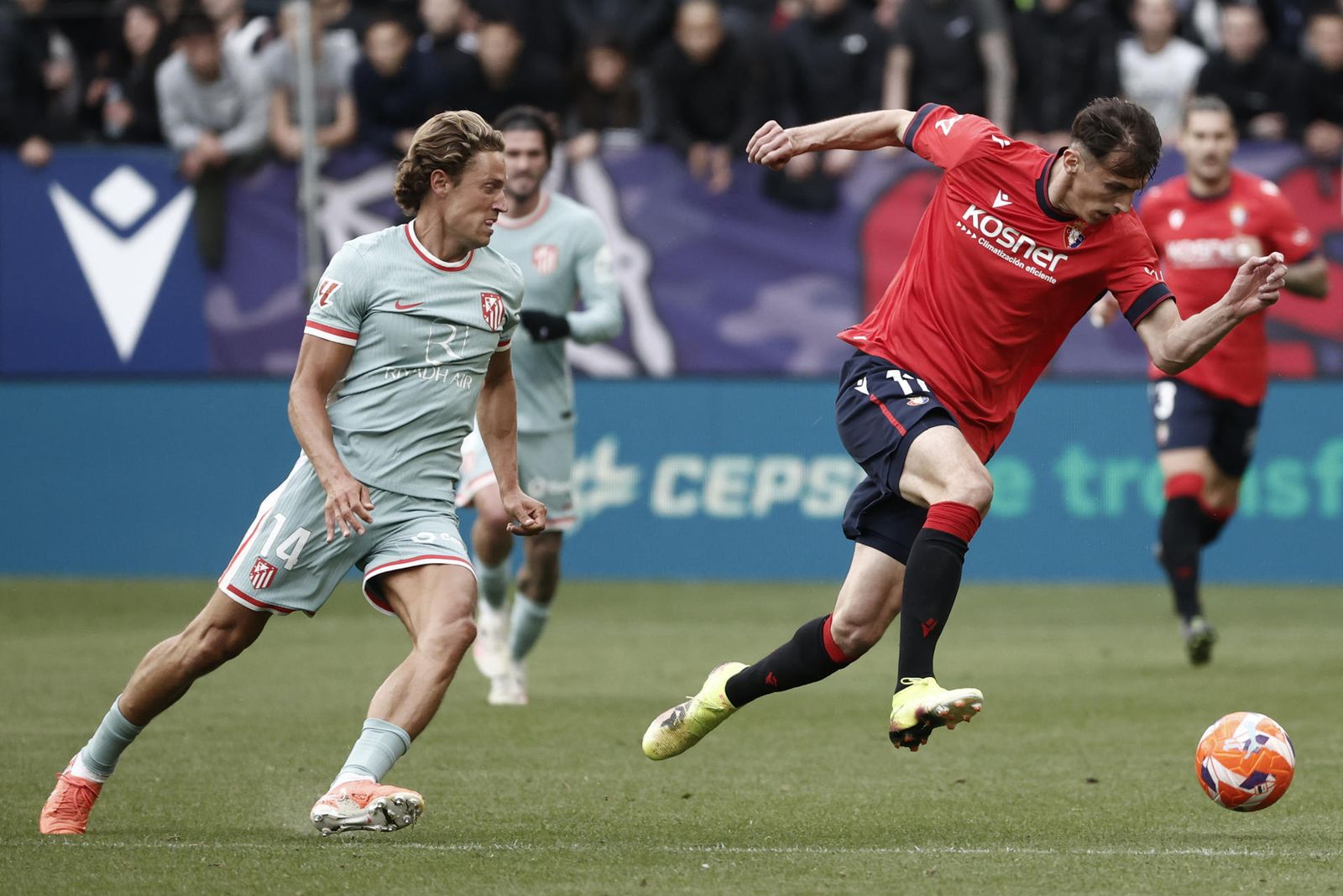 ,arcos Llorente ante el Osasuna