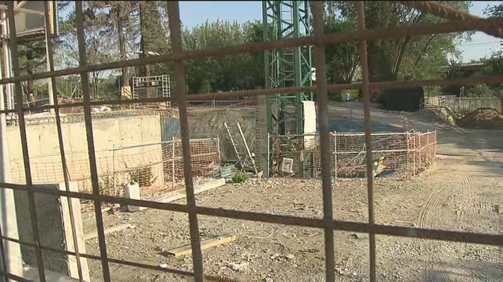 Sin piscina desde hace dos años en Moncloa