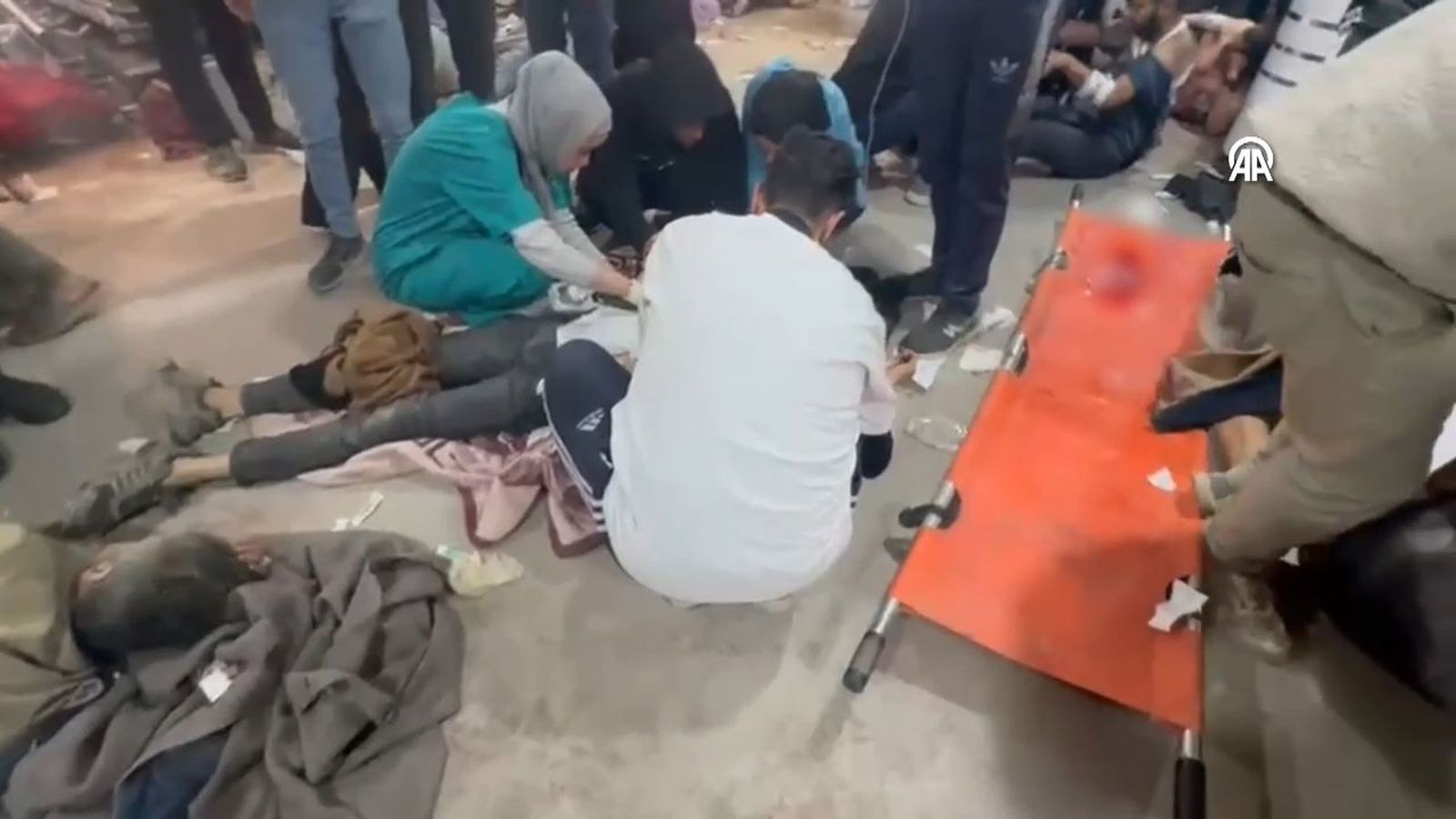 Más de 100 muertos en Gaza tras atacar Israel un grupo que esperaba ayuda humanitaria
