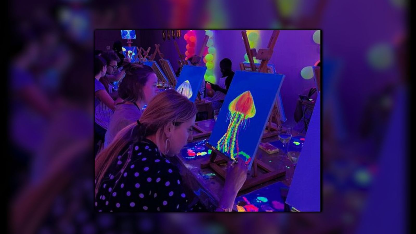 Fantasía de cuadros fluorescentes al alcance de todos