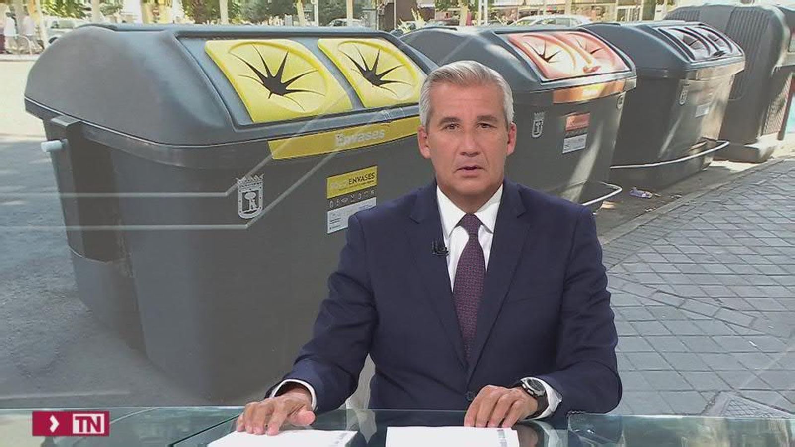 La capital renueva los 15.000 contenedores de basuras