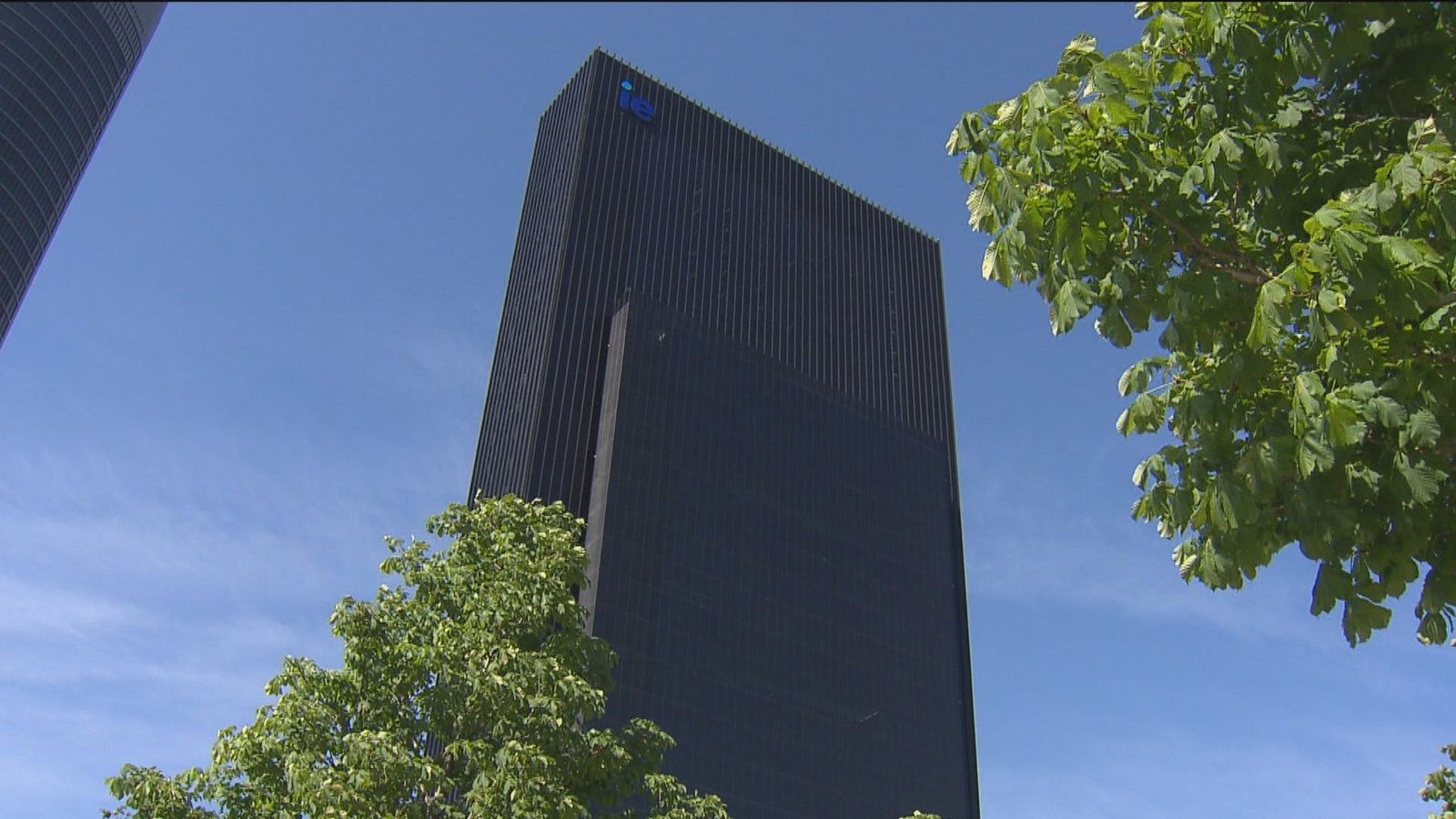 La Torre Caleido, la quinta de Madrid, araña el cielo con sus 181 metros y 36 plantas