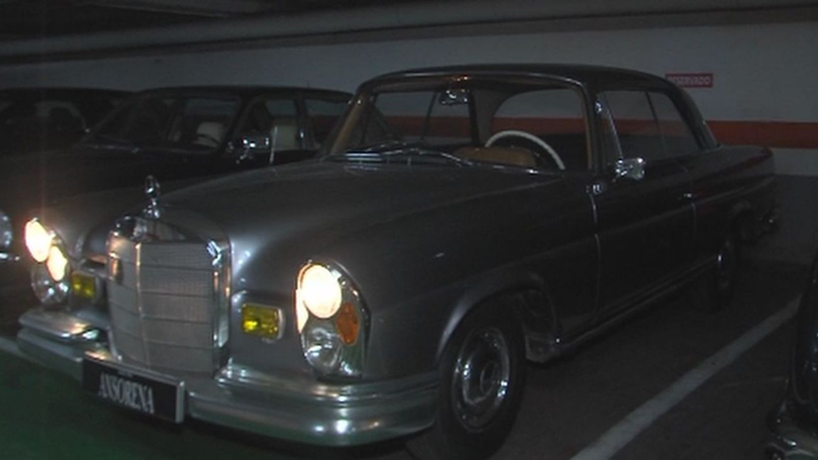 Coches clásicos y de lujo, a subasta en Recoletos