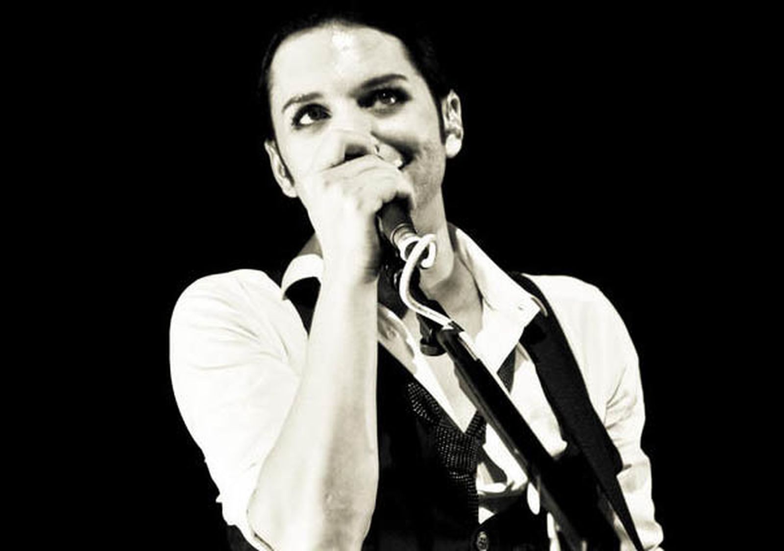 Placebo tuvo que interrumpir un concierto en Austria por enfermedad de Molko