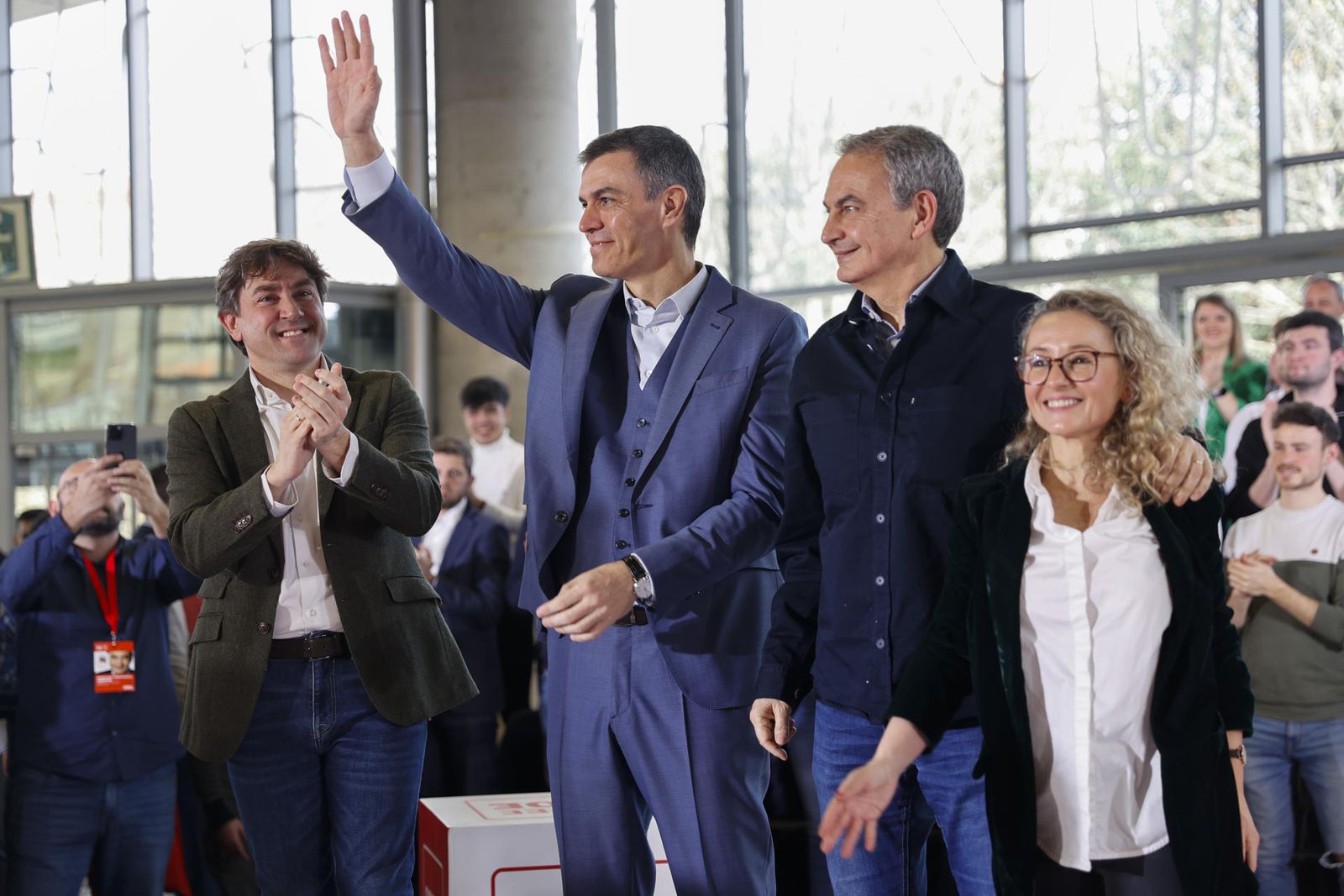 Pedro Sánchez con Zapatero