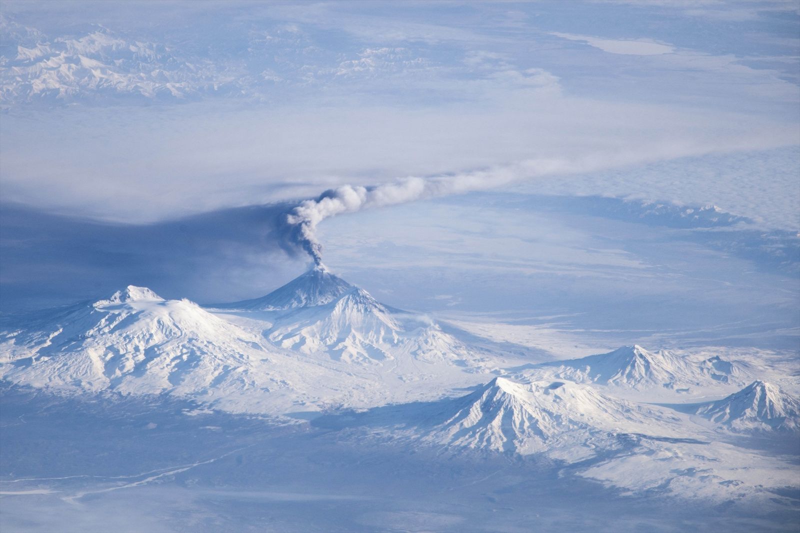 Imagen del volcán Kliuchevskoi en Rusia