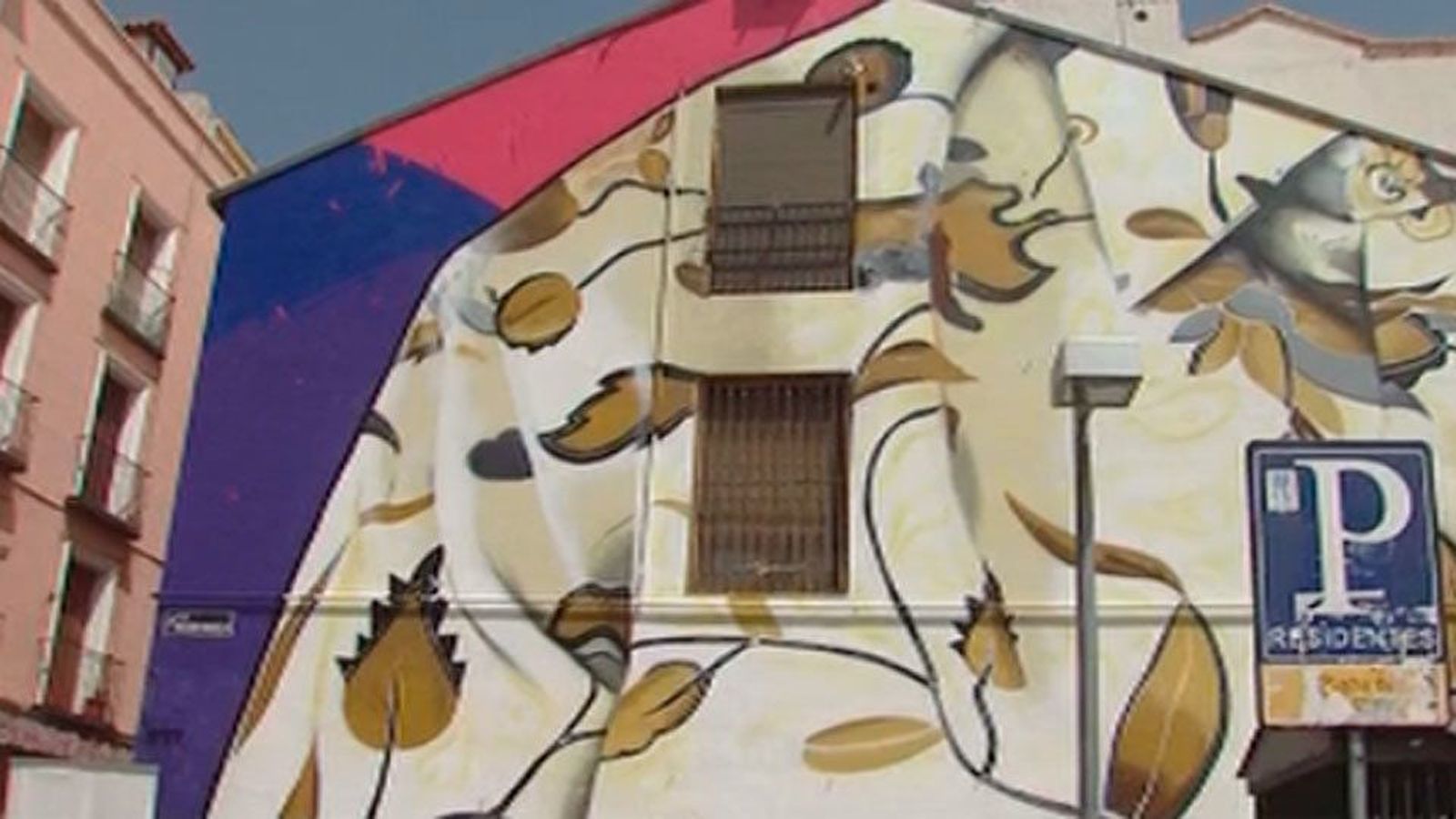 Lavapiés homenajea a Mandela con un mural en la plaza que lleva su nombre