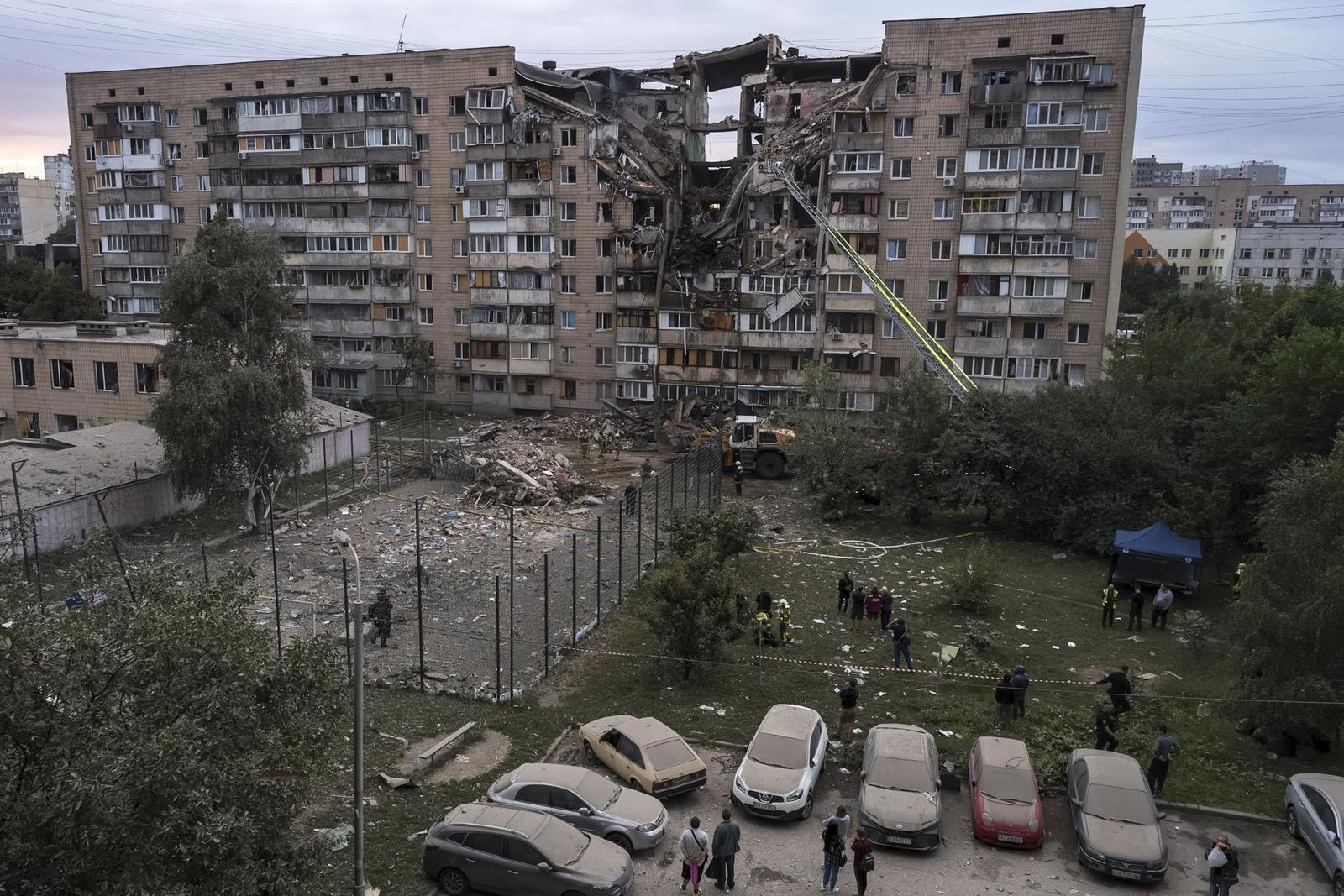 Edificio atacado por Rusia en Kiev