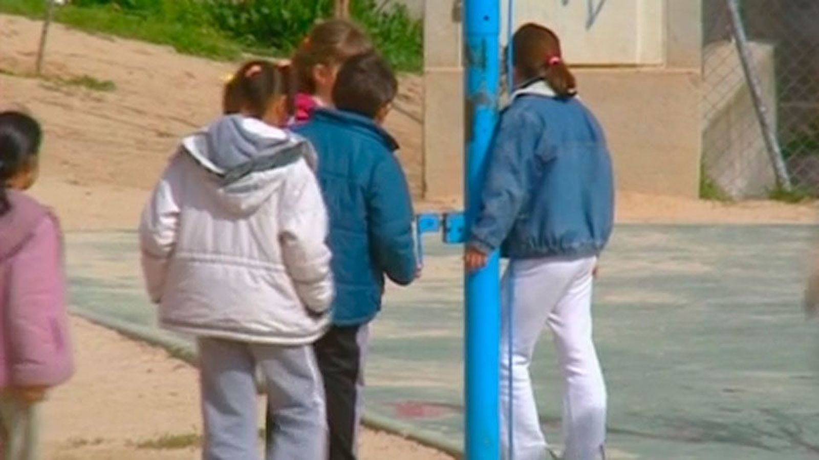 La Junta de Andalucía pide "cautela y respeto" para proteger a los menores tras la violación de Jaén