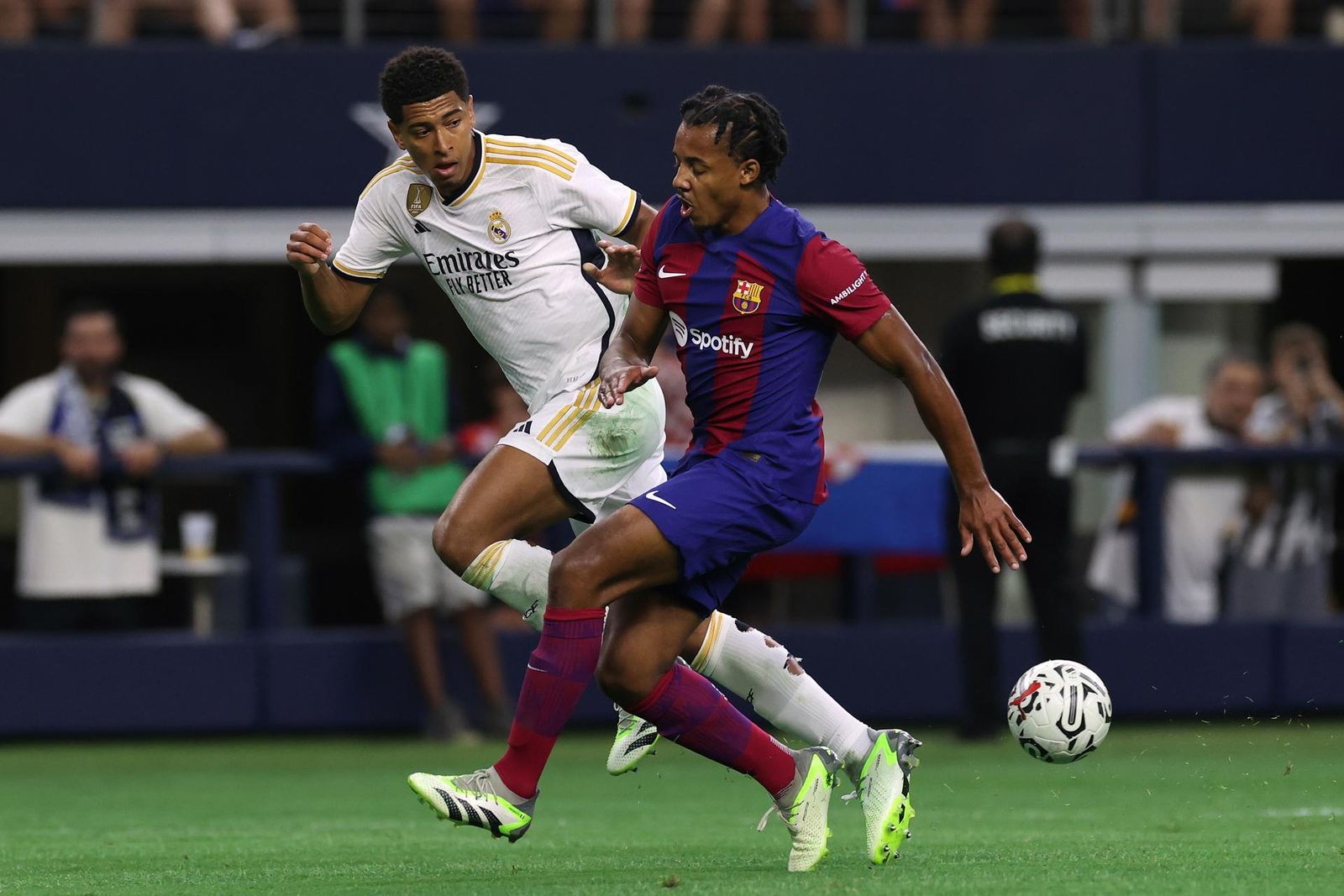 Bellingham ante el Barça