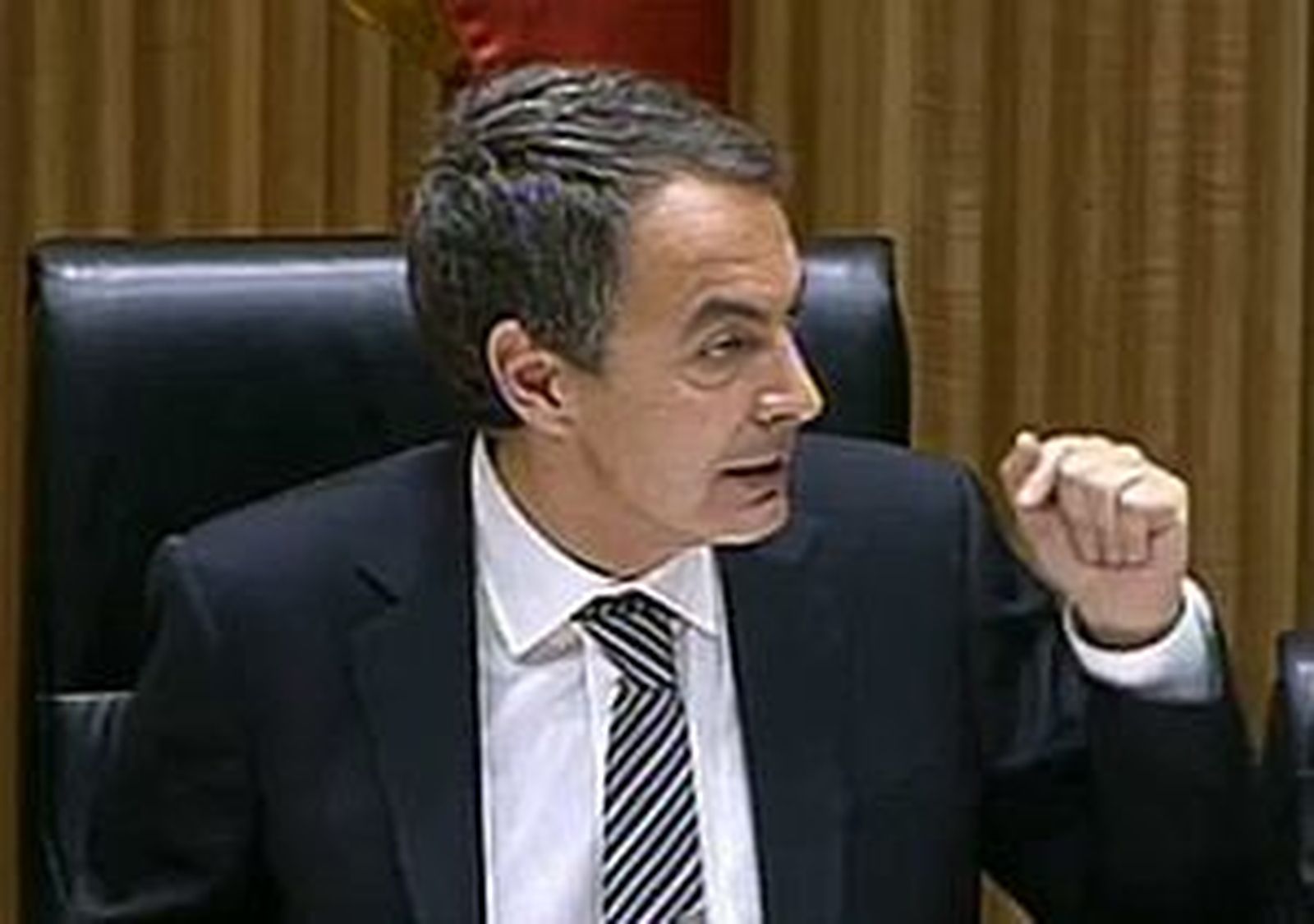 Zapatero califica de "progresista" la reforma de las pensiones