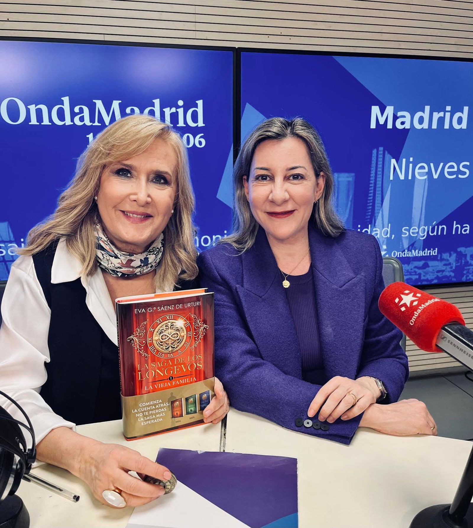 Eva Gª Sáenz de Urturi: “En las relaciones familiares es donde está la clave de todo”