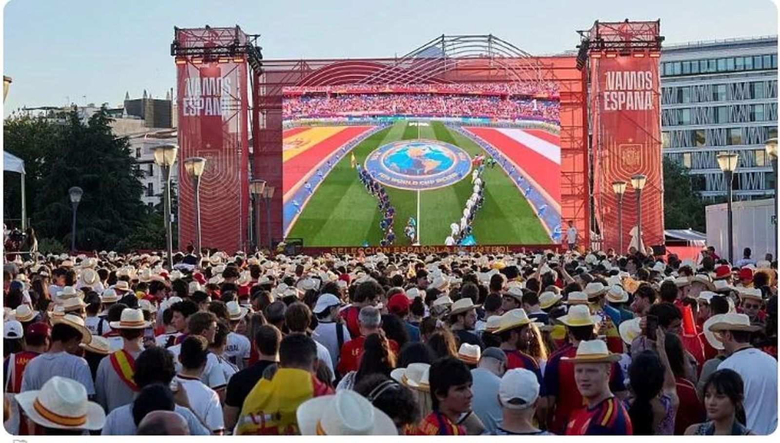 Madrid se llena de pantallas gigantes para apoyar a España