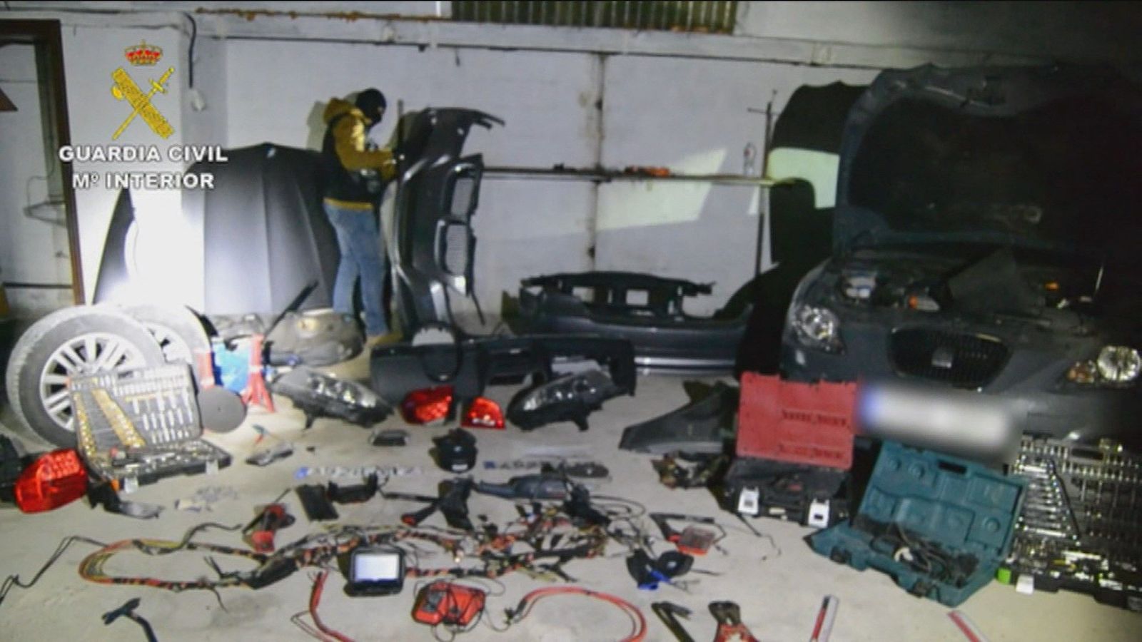 Cae en Madrid una banda especializada en robo y desguace de coches con 22 detenidos