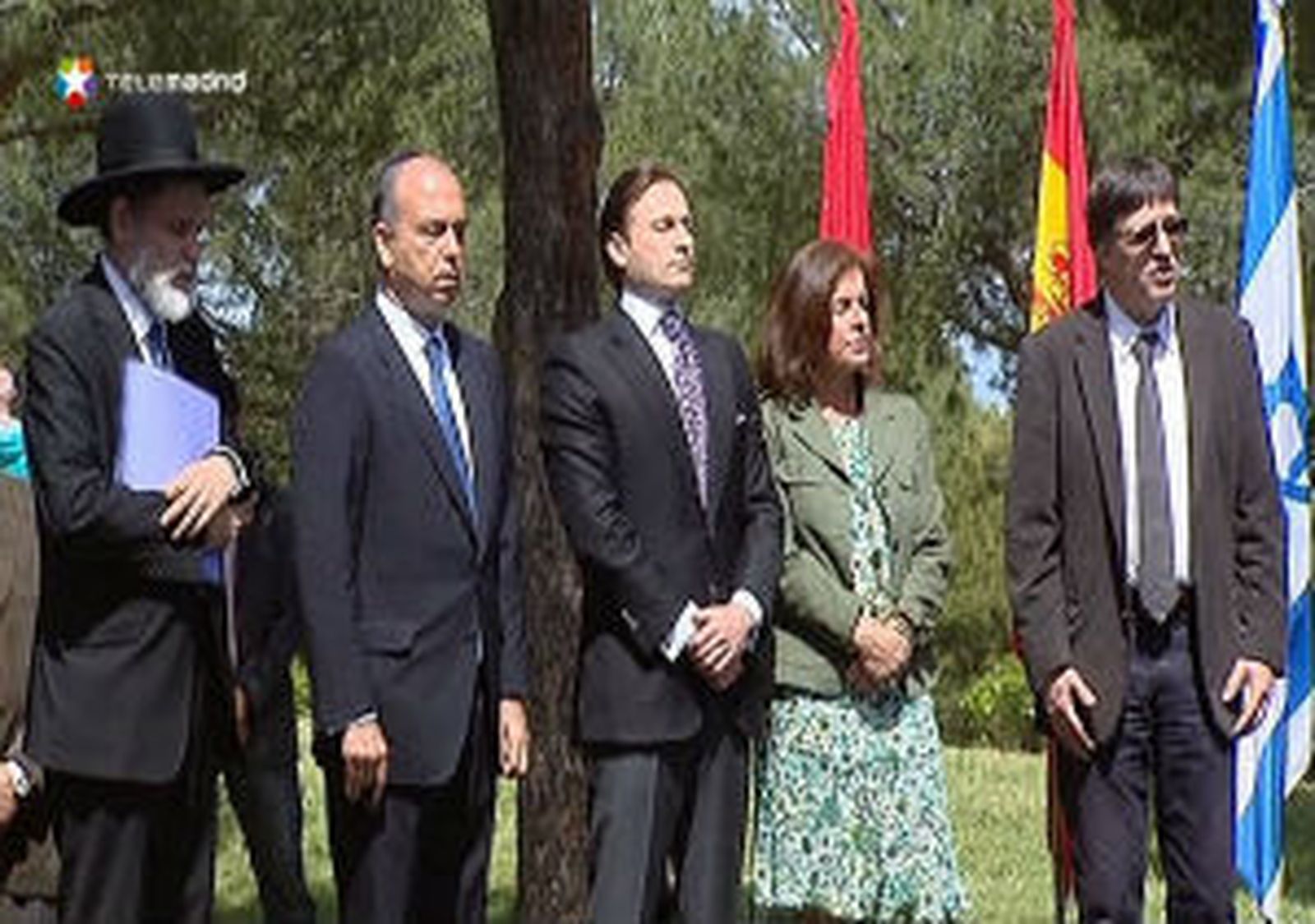 Botella en un acto de homenaje al Holocausto
