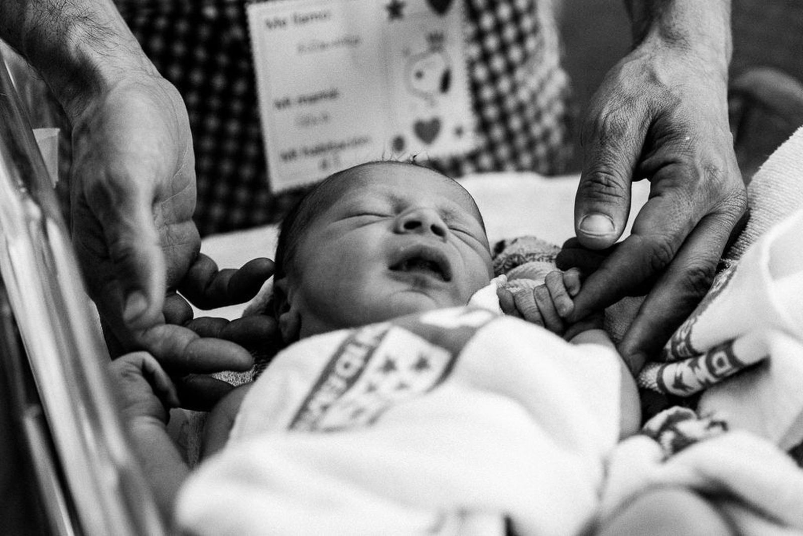 Natalia García, la fotógrafa de bodas que pasó a retratar los días más duros de la pandemia