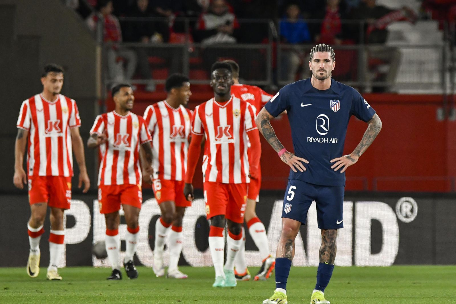 Rodrigo De Paul, serio tras un gol del Almería