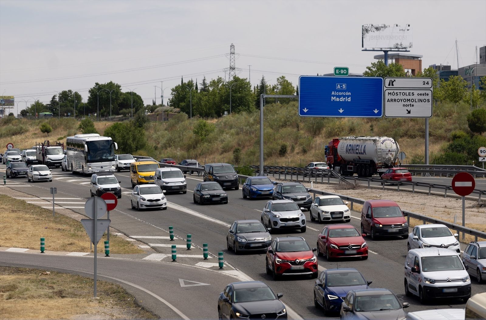 Dos fallecidos en las primeras horas del puente de Santiago