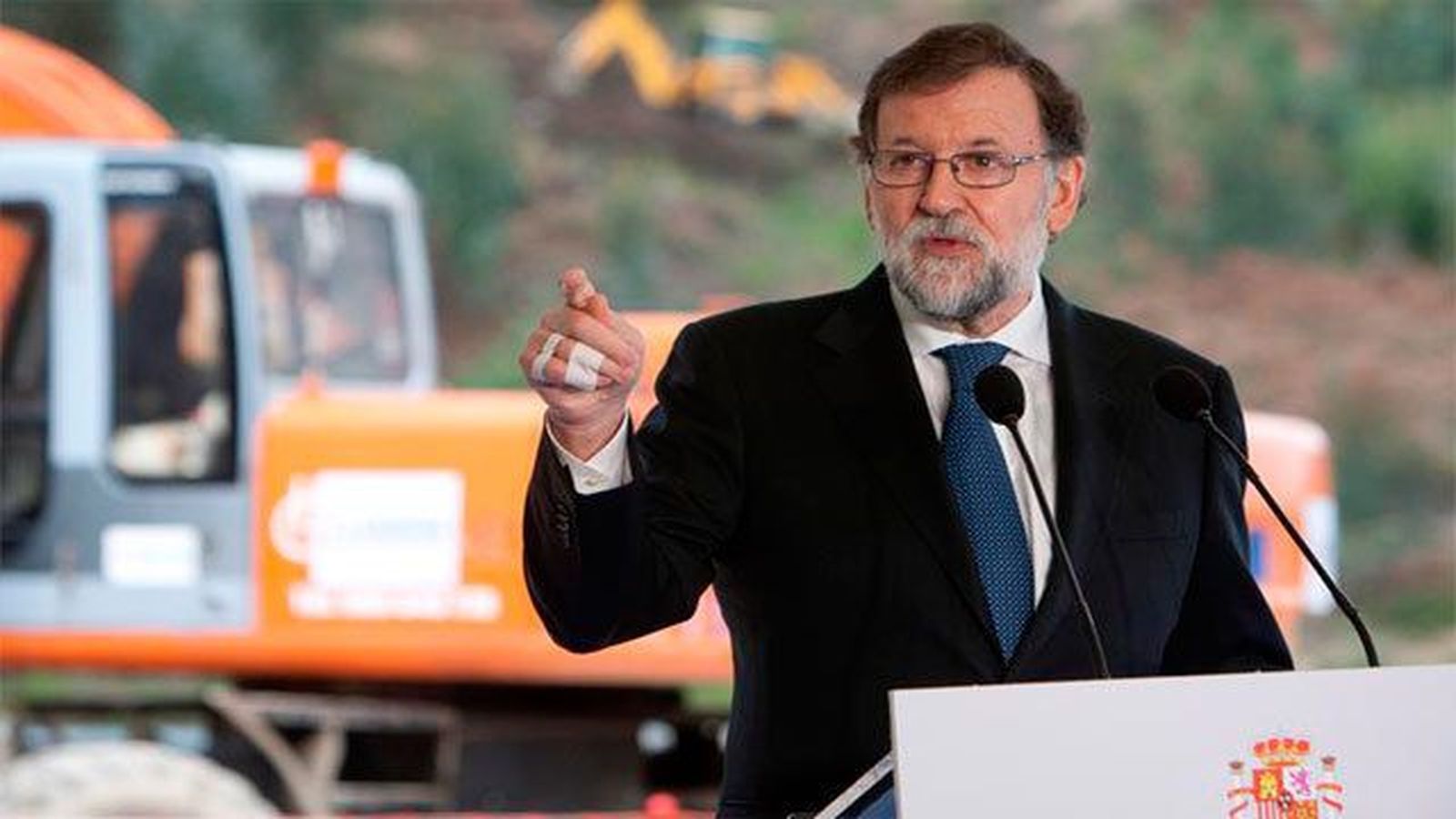 Rajoy subraya "gran oportunidad" de superar crisis "si se hacen cosas bien"
