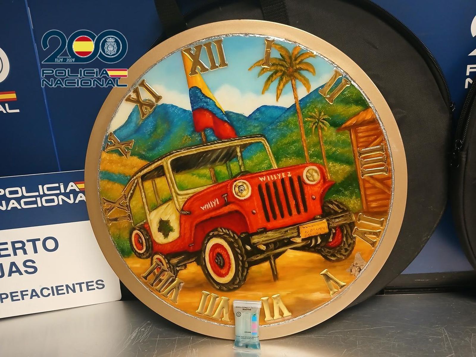Reloj de pared que ocultaba cocaína