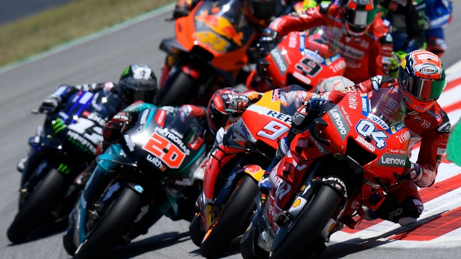 En Moto GP, del 28 al 30 de junio se celebra el GP de Assen; del 5 al 7  de julio el GP de Alemania; del 2 al 4 de agosto el GP de la República Checa; del 9 al 11 de agosto el GP de Austria; y del 23 al 25 de agosto el GP de Gran Bretaña / MOTO GP