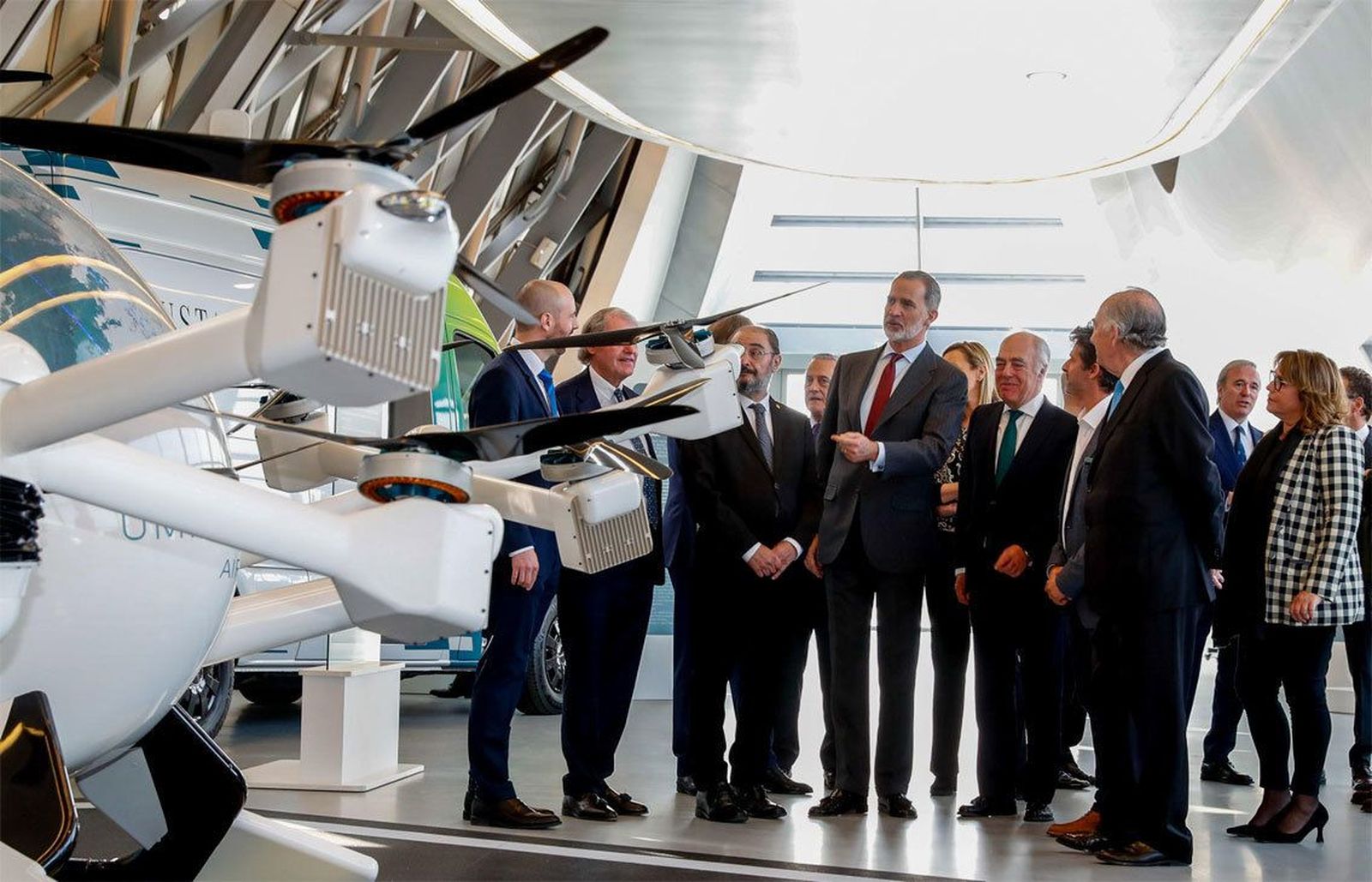 El rey inaugura en Zaragoza el Mobility City
