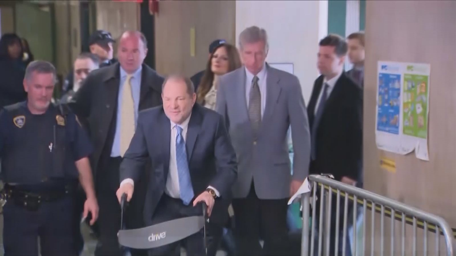 Harvey Weinstein a la salida del Juzgado