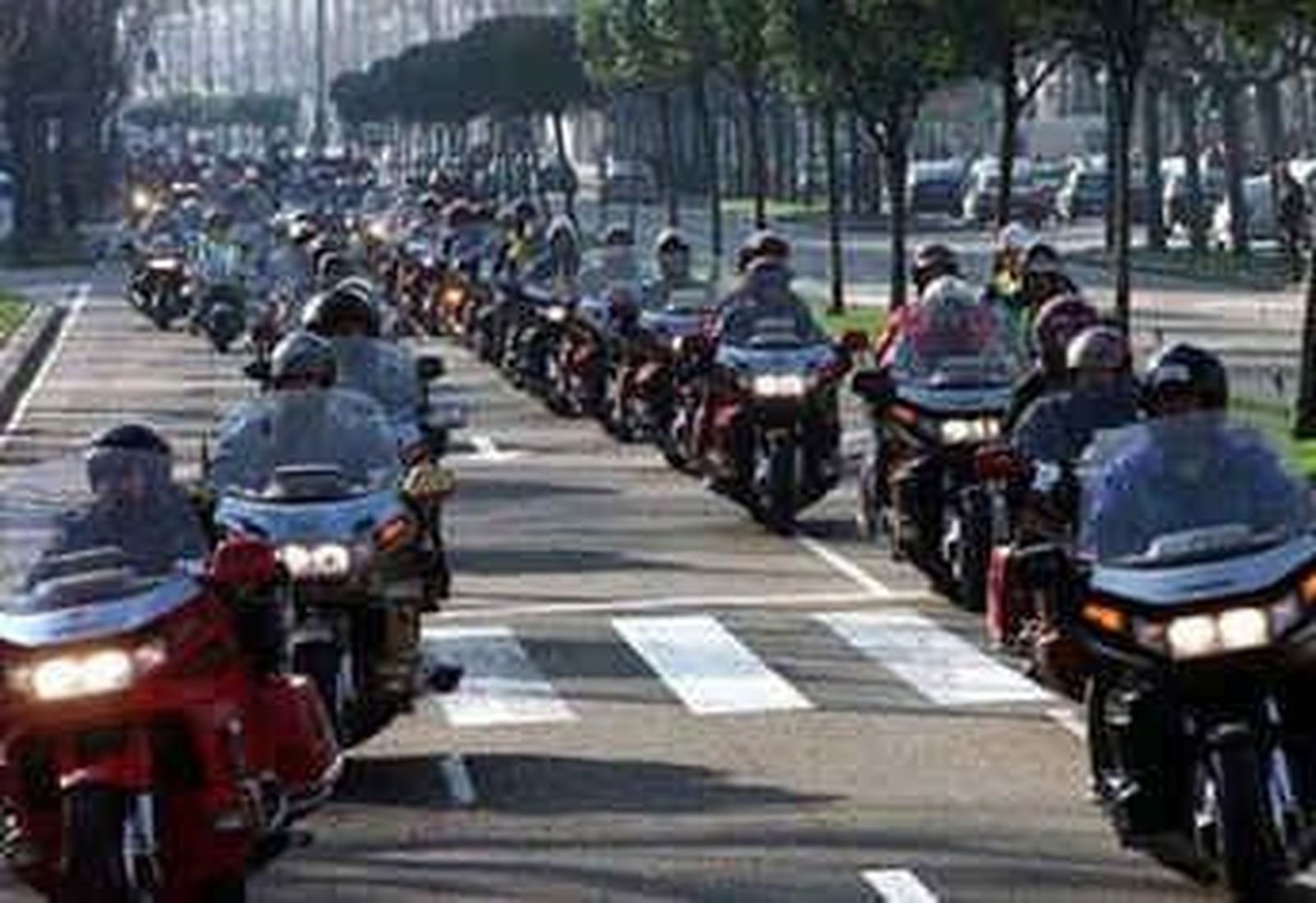 El número de motos aumenta en Madrid un 40% en la última década y se reduce la mortalidad